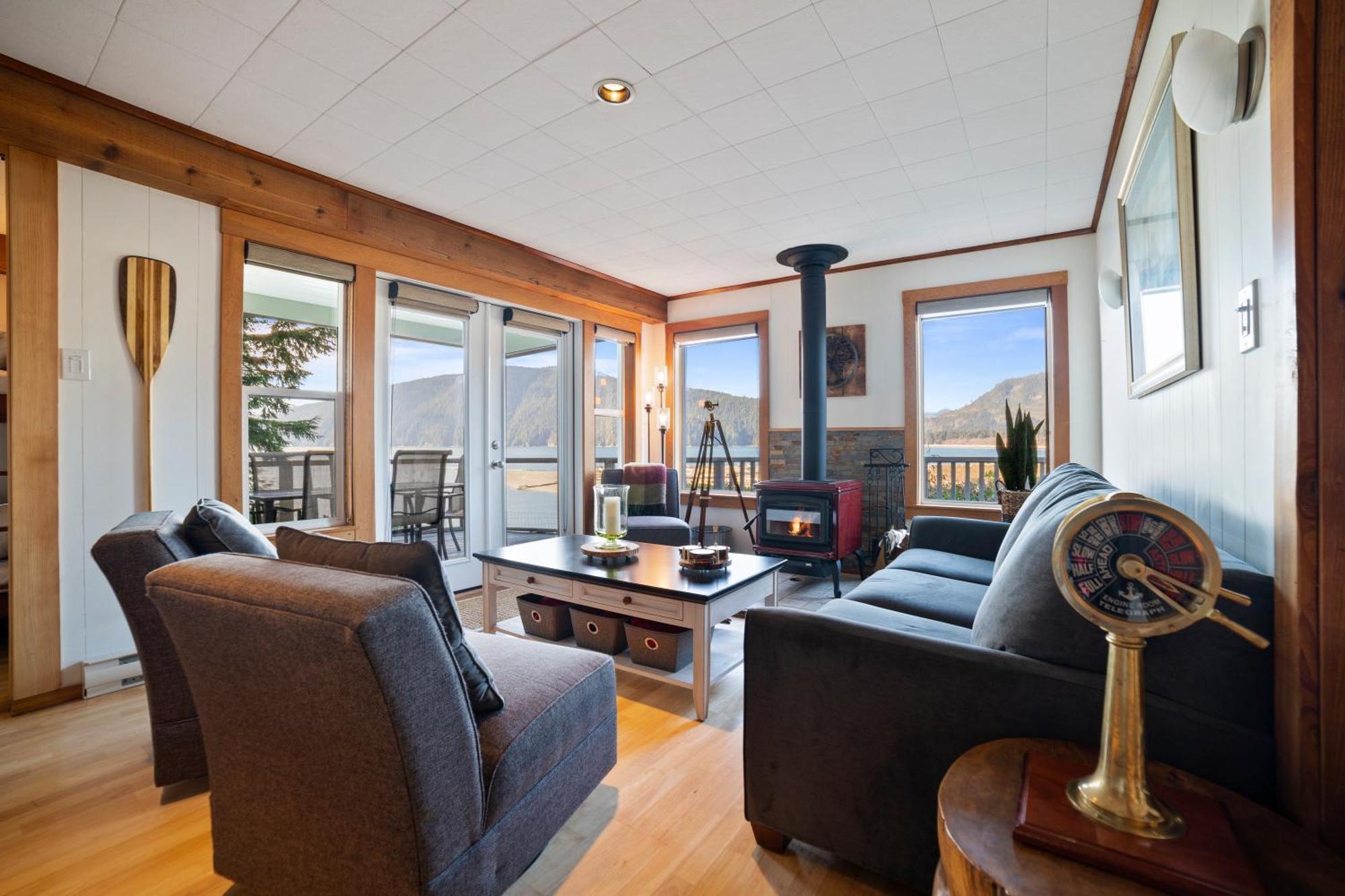 Handsome Dan'S Vacation Cottage Rentals Port Renfrew Exteriör bild
