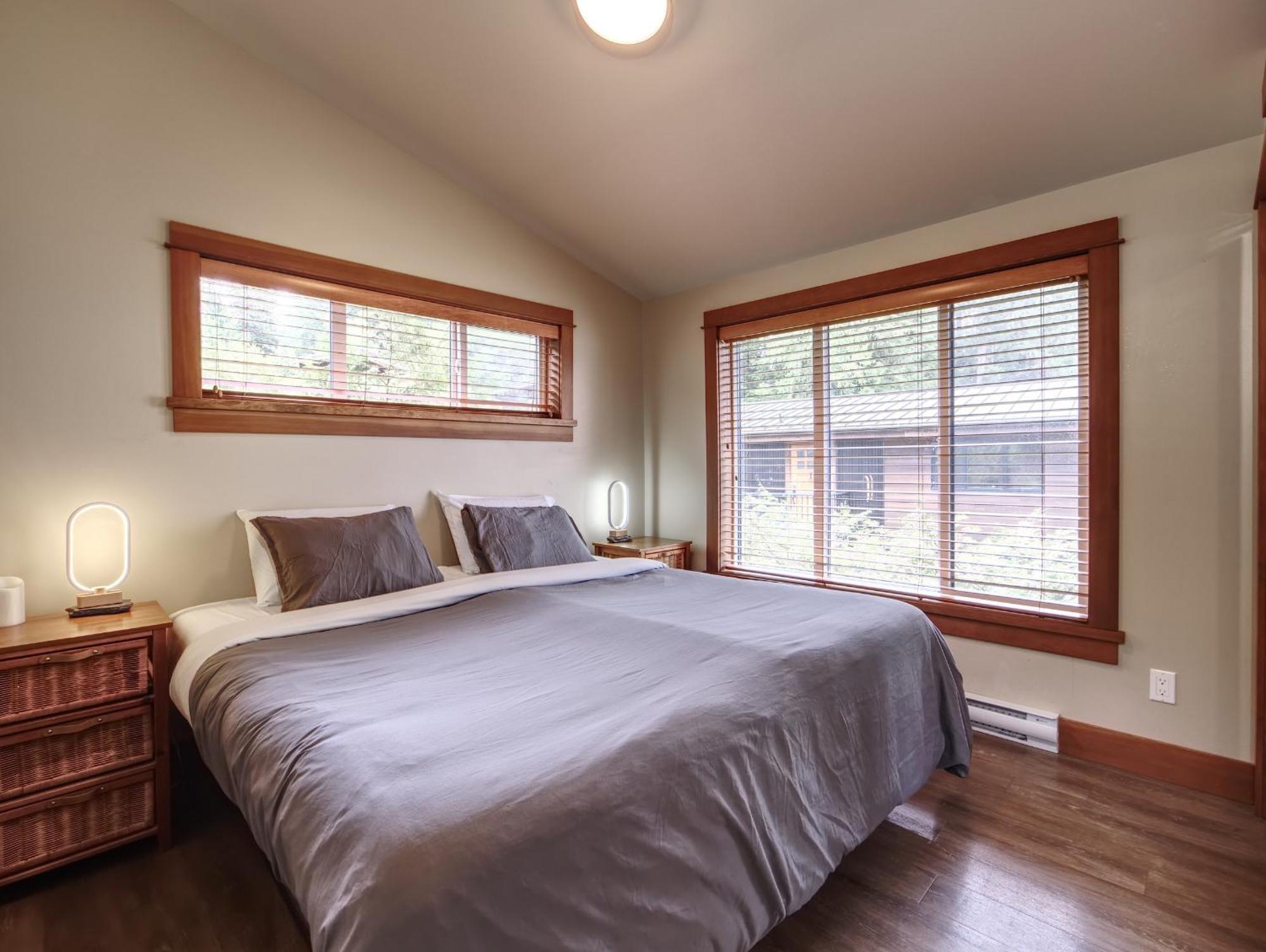 Handsome Dan'S Vacation Cottage Rentals Port Renfrew Rum bild